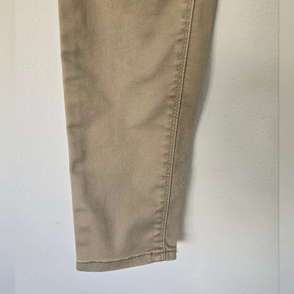 SO Slim Khaki  Jeggings Size 9